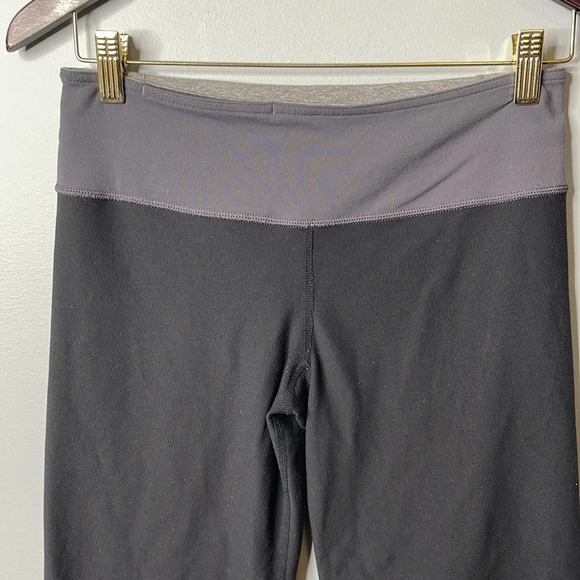 LULULEMON Retro Reversible Groove Crop Leggings Black Raspberry Heather Luon 6 - Picture 8 of 15